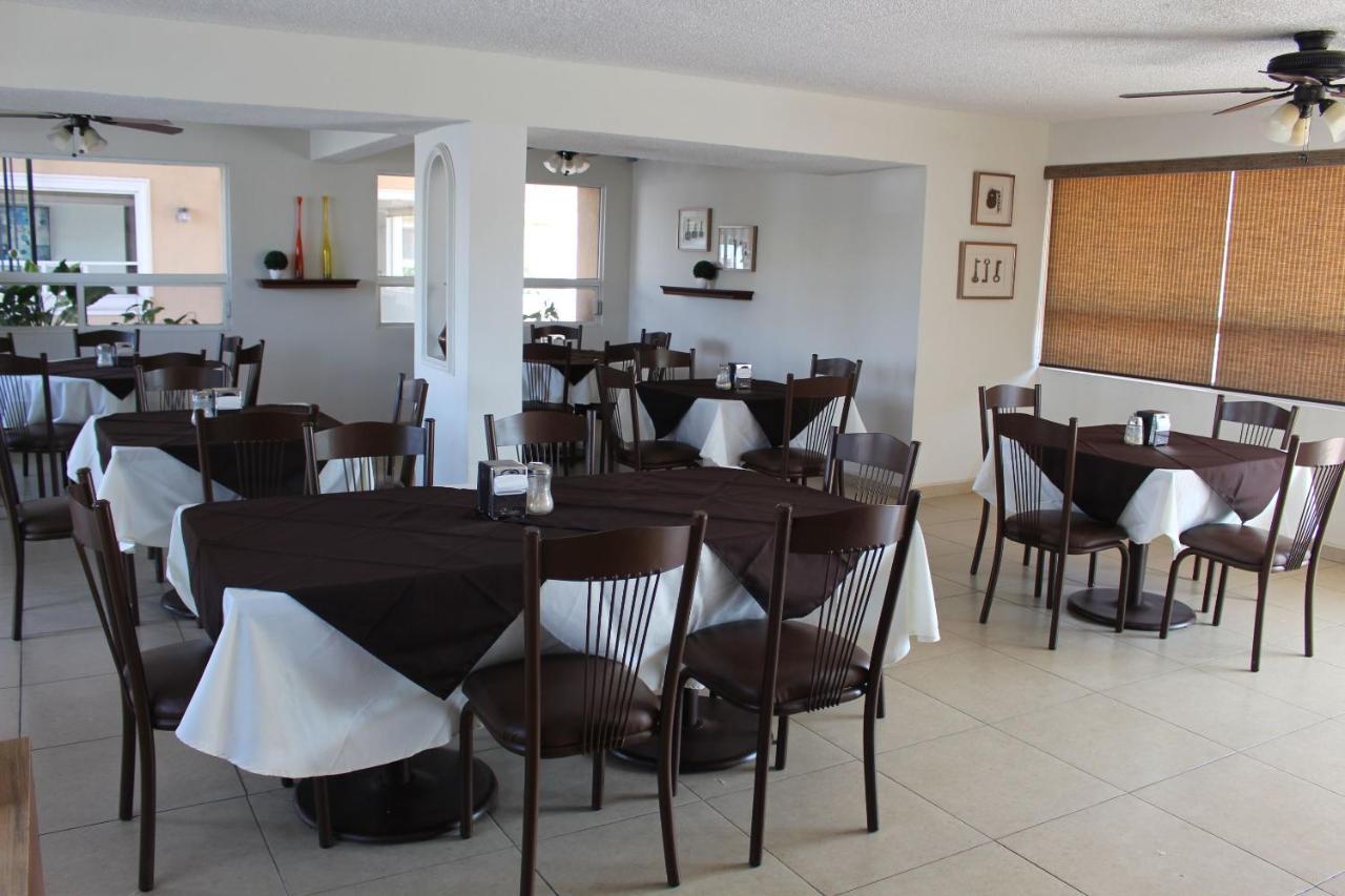 Hotel La Villa Torreon Exterior photo
