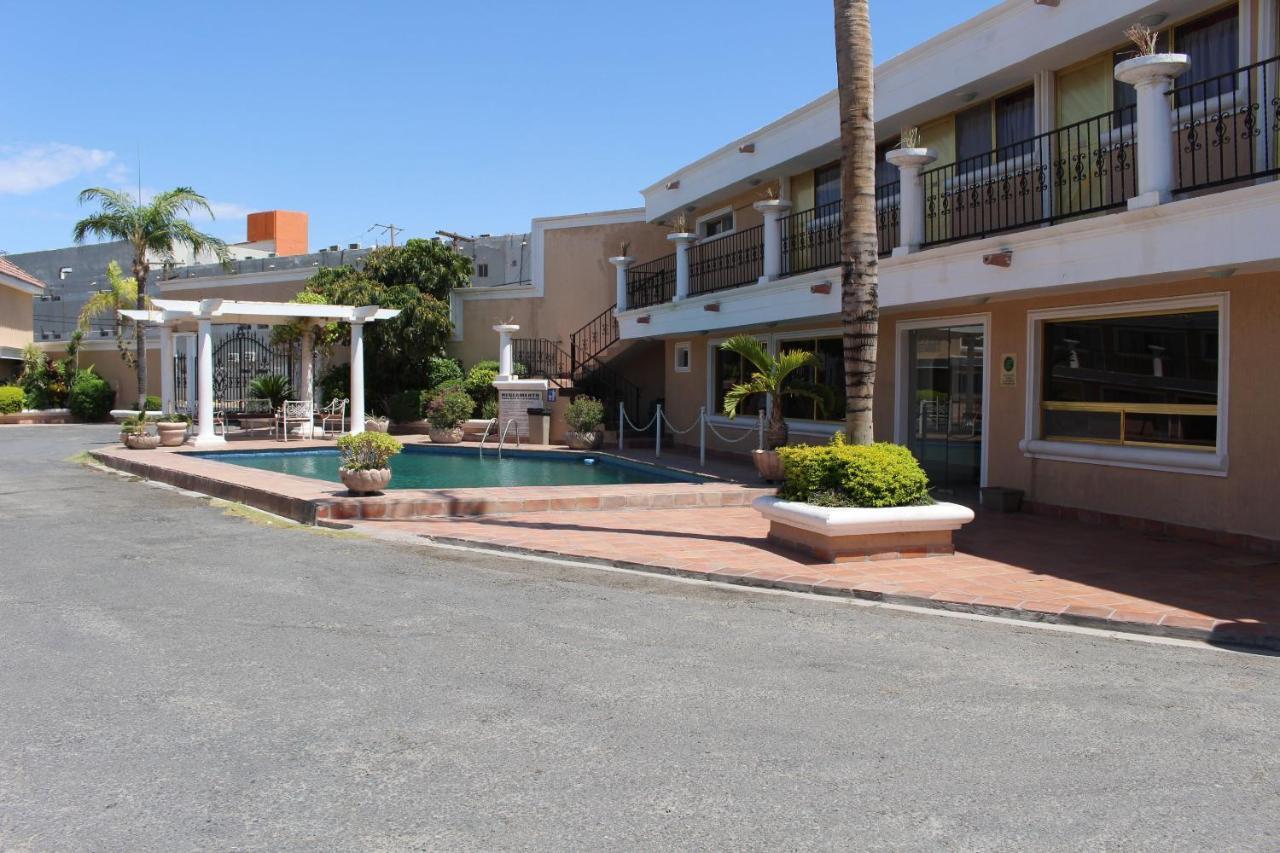 Hotel La Villa Torreon Exterior photo