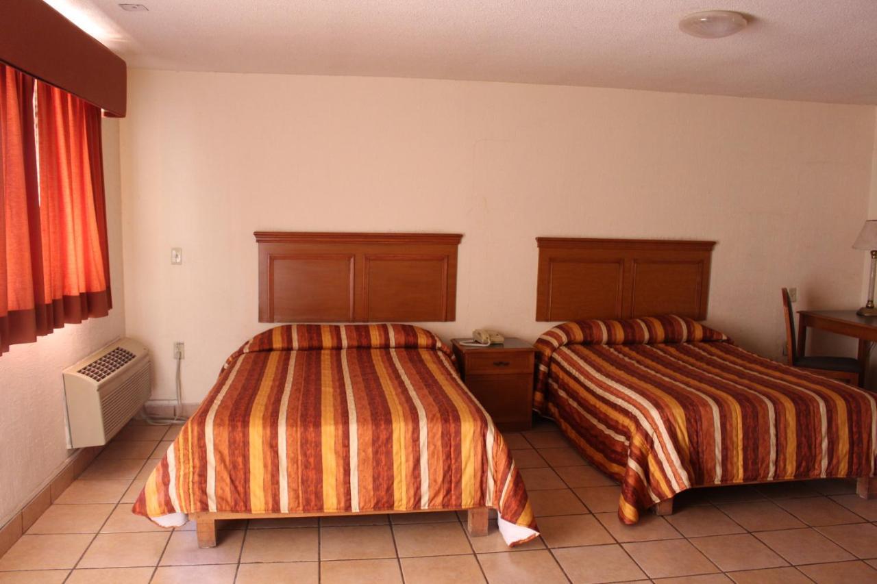 Hotel La Villa Torreon Exterior photo