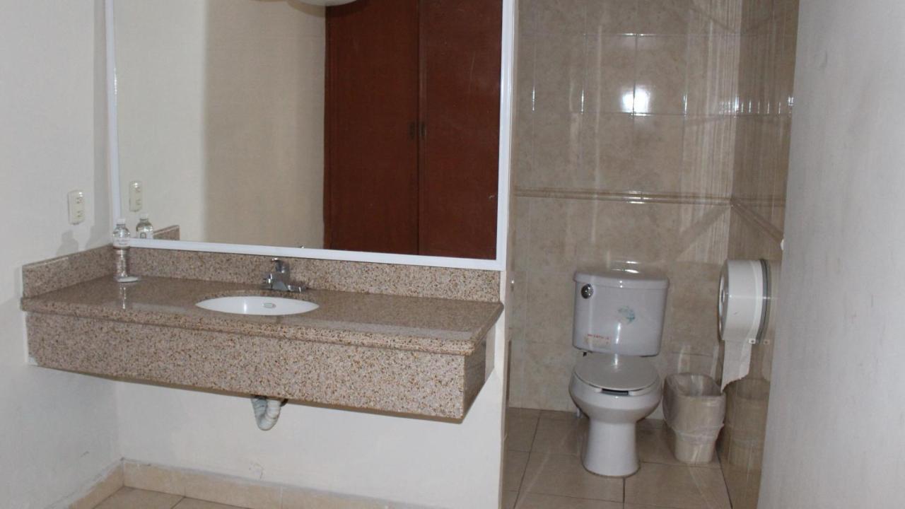 Hotel La Villa Torreon Exterior photo